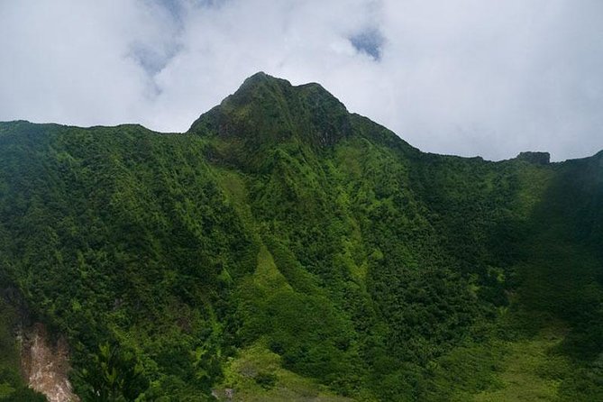 Volcano Hike in St. Kitts - Mount Liamuiga Volcano Hike: the big reason to book