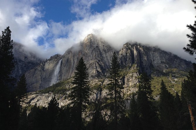 Yosemite Valley Private Hiking Tour - Bridalveil Fall and El Capitan: the day’s first big eye-catchers