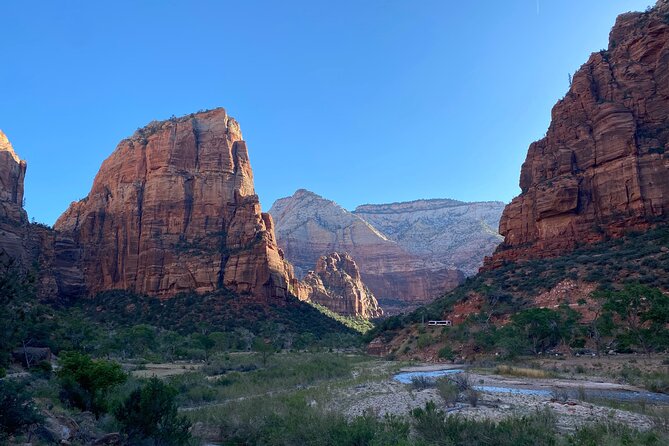 Zion National Park: Private Guided Hike & Picnic - Stop 4: Watchman Trail for strong views without the whole-day grind